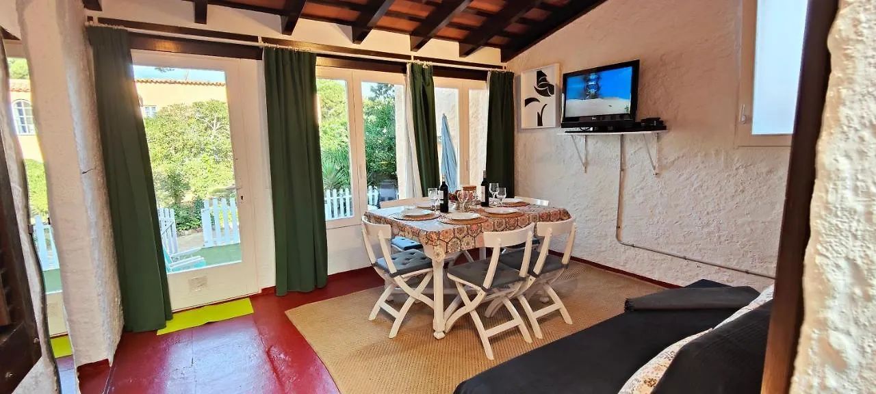 Holiday home Casa Con Jardin A 35 Metros De La Playa. Br. Villa Palamos
